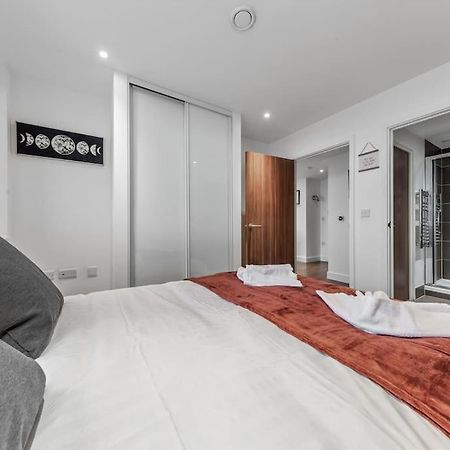 New Apartment 20 Mins From Waterloo London Bp36 מראה חיצוני תמונה