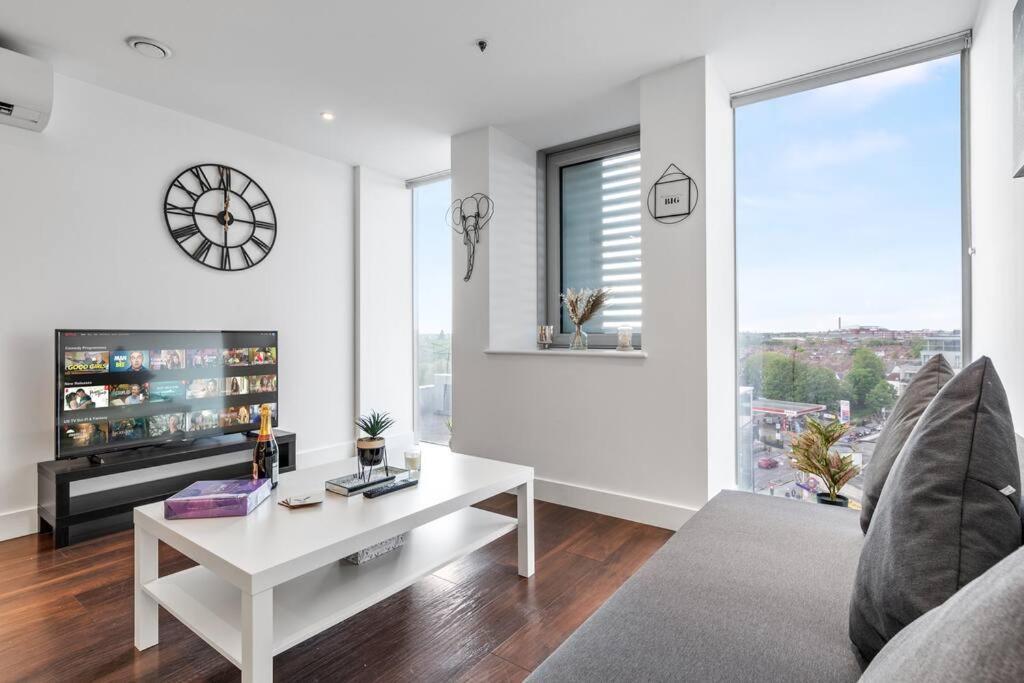 New Apartment 20 Mins From Waterloo London Bp36 מראה חיצוני תמונה
